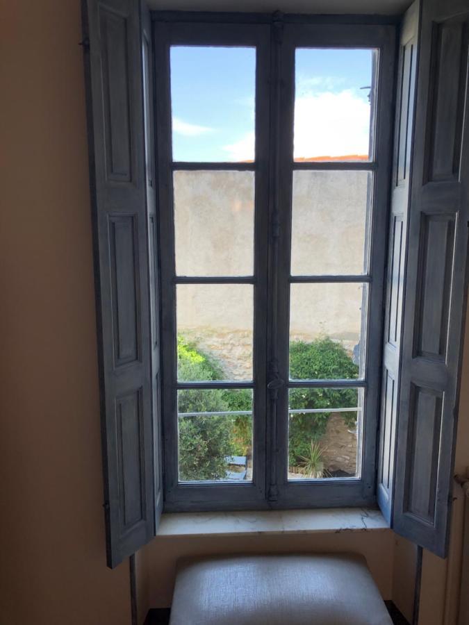 לינה וארוחת בוקר Roubia L'Oiseau Bleu Rollier מראה חיצוני תמונה